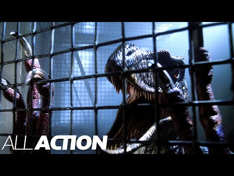 Caught in a Velociraptor Trap | Jurassic Park 3 | All Action