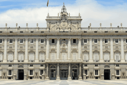 Weird Royal Traditions: You Won't Believe #6!