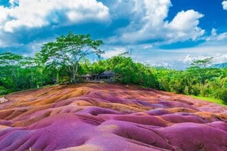 Top 10 Amazing & Mysterious Locations Around the World