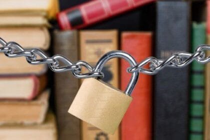 10 Wild Things Smuggled into Authoritarian Countries