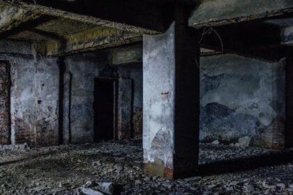 10 Creepy Basement Discoveries That Will Make You Shiver