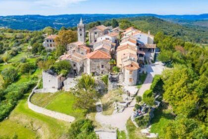 10 Unique Places With Wildly Interesting Claims to Fame