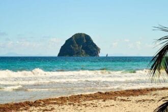 10 Unbelievable Naval Actions That Defied Logic