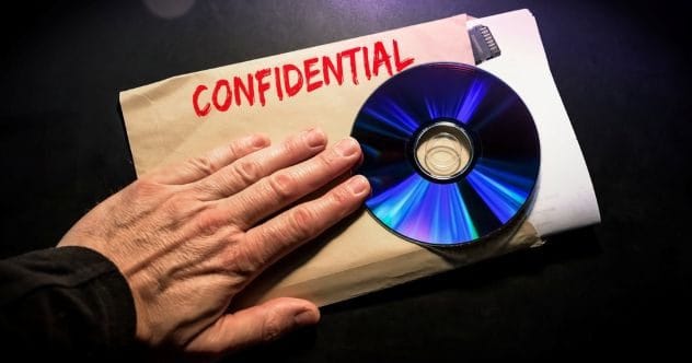 10 Heroic Whistleblowers Who Risked It All