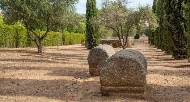 10 Touching Tales From Ancient Roman Tombstones