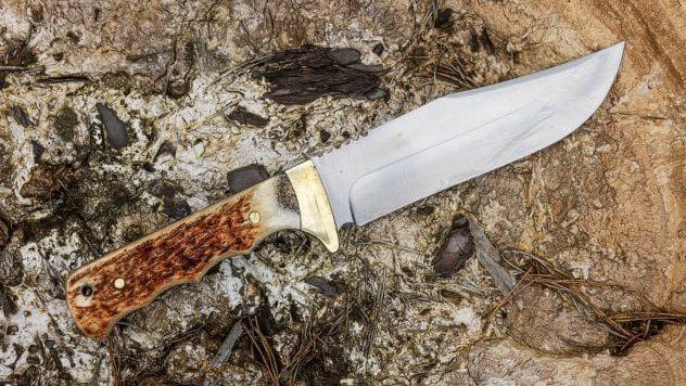 A shiny Bowie knife.