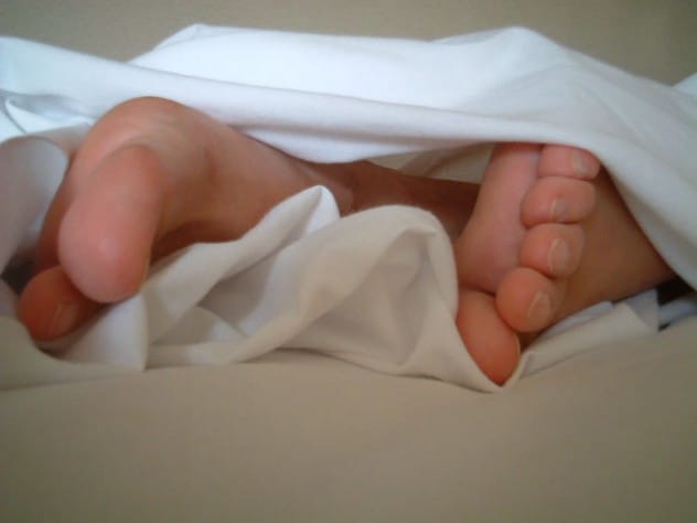 toes