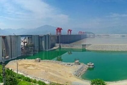 Top 10 Outrageous Boondoggles Around the World