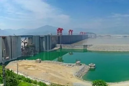Top 10 Outrageous Boondoggles Around the World