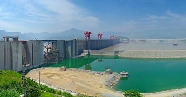 Top 10 Outrageous Boondoggles Around the World