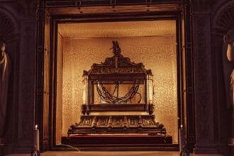 10 Shocking Religious Artifact Theft Cases