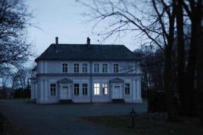 10 Spooky Haunted Places to Visit in Iowa