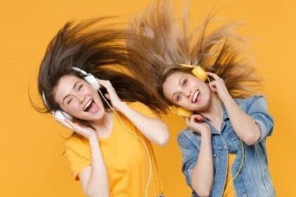 Two-Hit Wonders: 10 Artists Who Scored Twice!