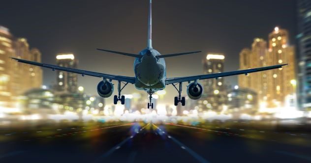 10 Riveting Emergency Plane Landings Caught on Camera