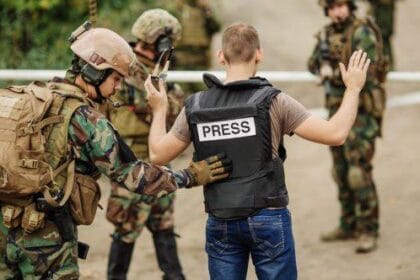 10 War Photographers Who Died Capturing History