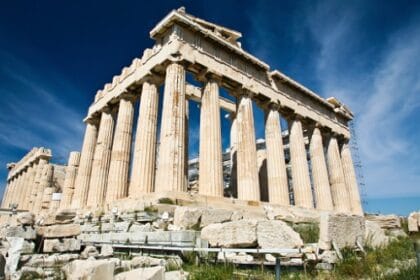 Ancient Wonders: 10 Unbelievable Structures & Their Stories