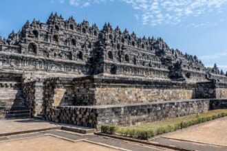 Ancient Wonders: 10 Stunning Monuments You Must See