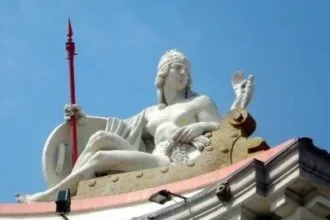 10 Ruthless Queens Who Ruled with Iron Fists