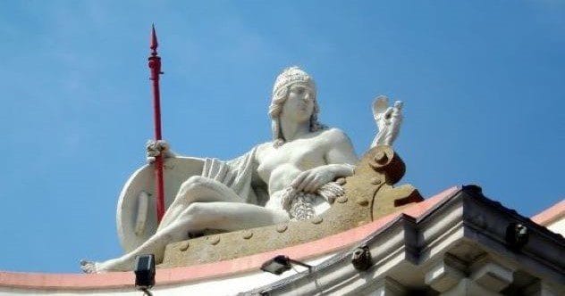 10 Ruthless Queens Who Ruled with Iron Fists