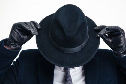 Crazy Fashion Facts: History's Wildest Trends!