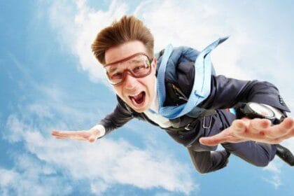 Extreme Survivors: 10 Tales of Falling from the Sky