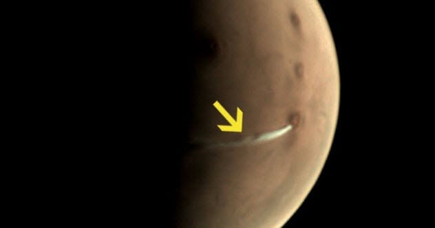 Strange cloud on Mars