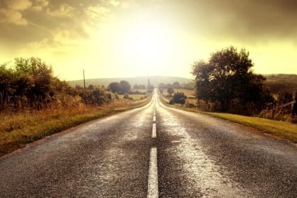 10 Haunted Roads: Spooky Urban Legends to Chill Your Spine