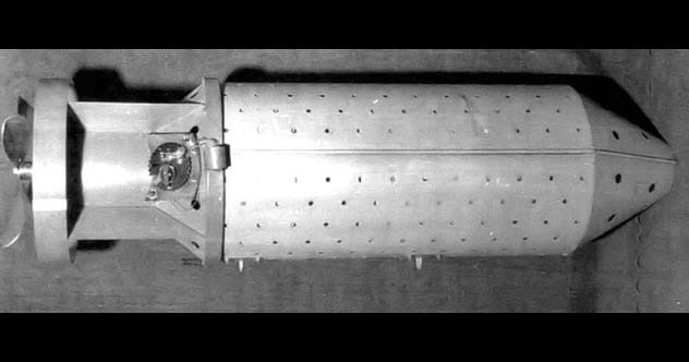 Illustration of the 'bat bomb' concept developed by Lytle Adams.