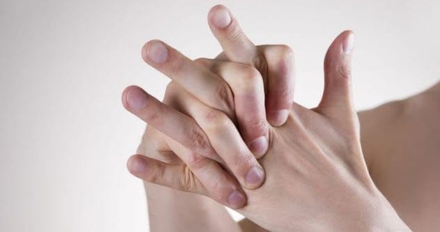 Cracking knuckles