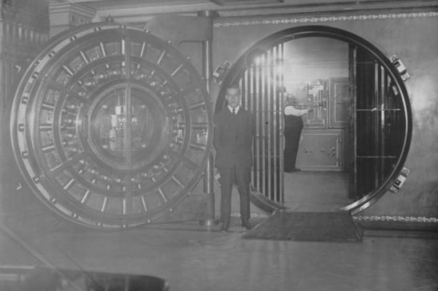 The massive and heavy vault door of the Cleveland Federal Reserve