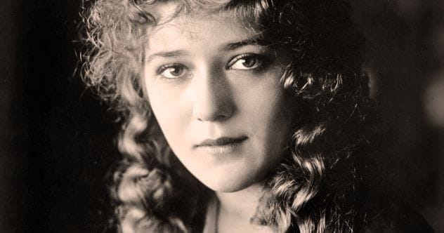 10 Female Film Pioneers: Hollywood's Unsung Heroines