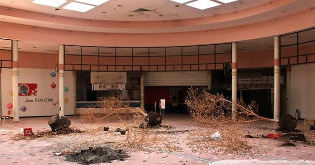Retail Apocalypse: Top 10 Store Types Vanishing!