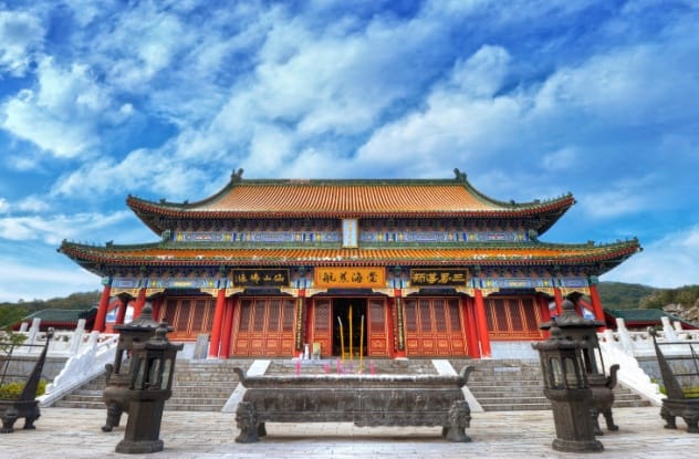 Ancient Chinese ship