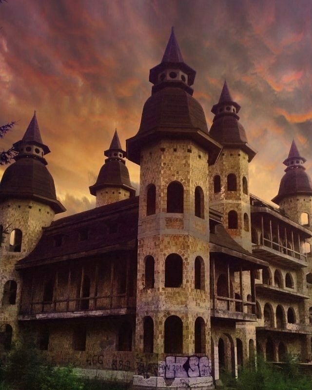 Lapalice Castle
