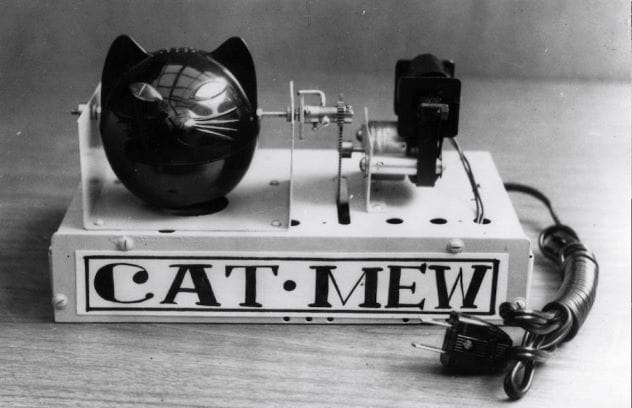 Cat-Mew Machine designed to scare rodents