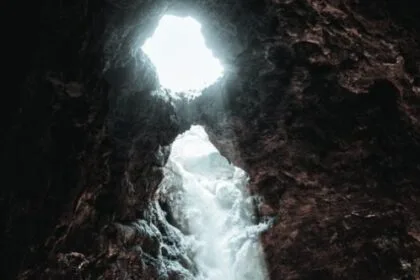 10 Shocking Cave Discoveries You Won't Believe Were Found!