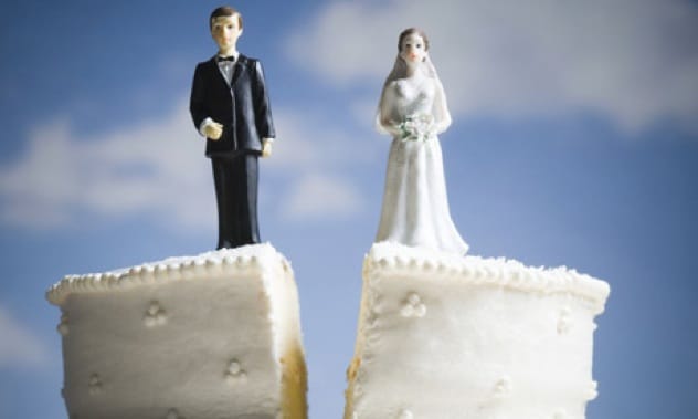 Symbolic image of a fractured marriage