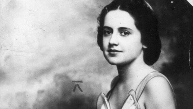Evelyn Dick featured in a newspaper in 1946