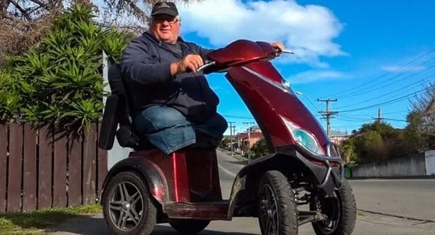 8 Crazy Low-Speed Chases That Actually Happened