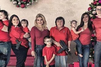 10 Wild Facts That Prove Christmas Cards Aren't Boring