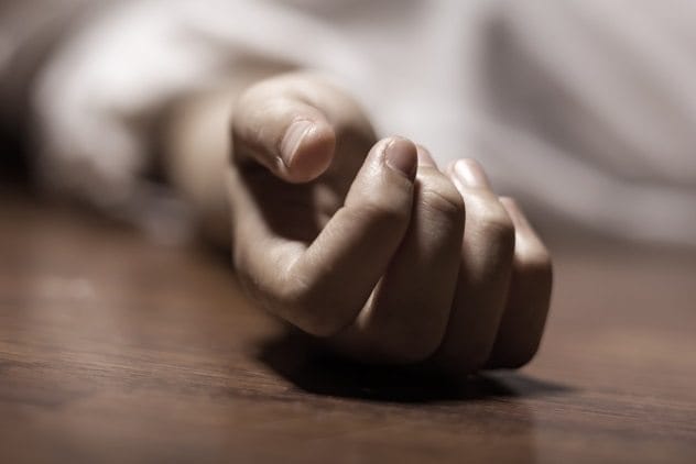 Gloomy street scene representing the Julia Wallace murder mystery