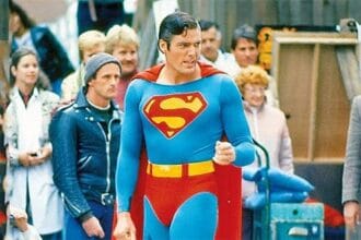 Iconic Behind-the-Scenes Movie Photos: Top 10!