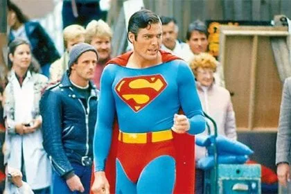 Iconic Behind-the-Scenes Movie Photos: Top 10!