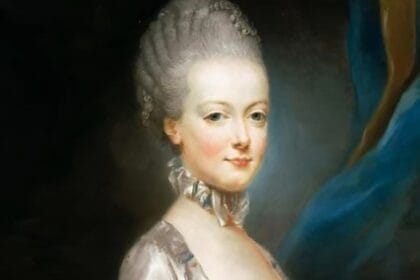 10 Bizarre Old Beauty Trends: Shocking & Strange!