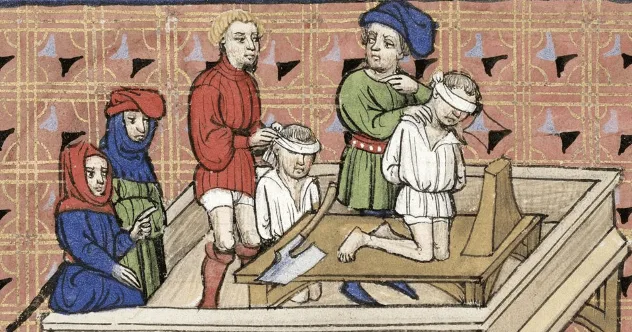 10 Wild Medieval Laws: Strange Rules of the Past!