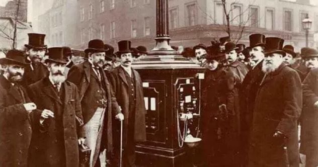 Victorian Pluto Lamp in London