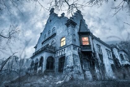 10 Strangest Zillow Homes: Weird, Creepy & Unforgettable