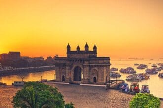 10 Famous Landmarks & Their Amazing Secret Stories