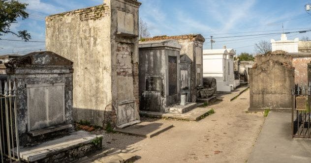 NOLA's Unique Tombs: 10 Fascinating Burial Facts Revealed