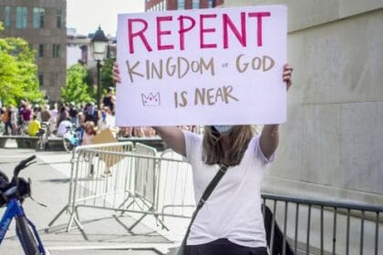 10 People Whose Crimes Were Blamed on God's Command